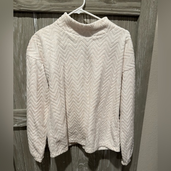 Maurice’s sweater style top - Picture 1 of 4